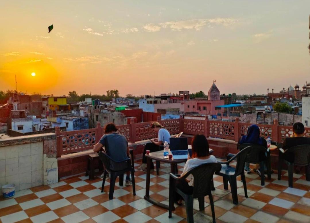 Hotel India Inn Walking Distance From Taj Mahal-- Rooftop Taj Mahal View Агра Экстерьер фото